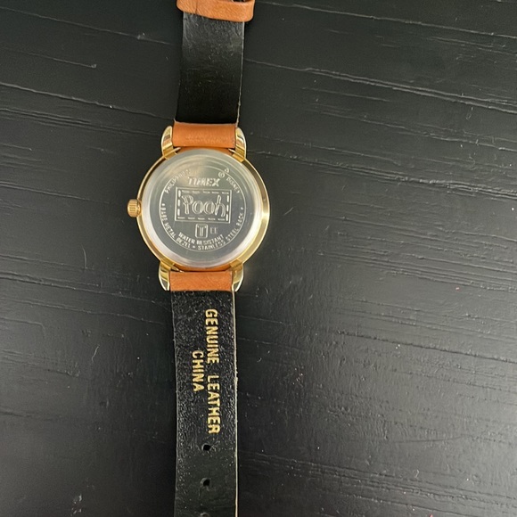 DISNEY POOH TIMEX WATCH - Picture 3 of 5